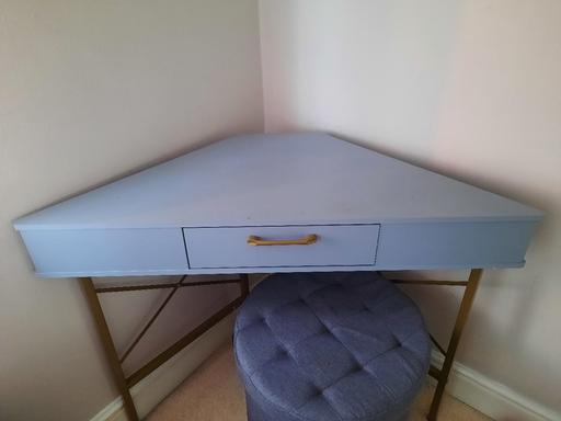  — Dressing table