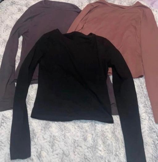  — Long sleeve tops