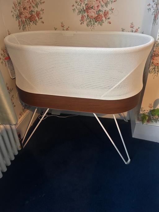  — SNOO cot bassinet in very good condition