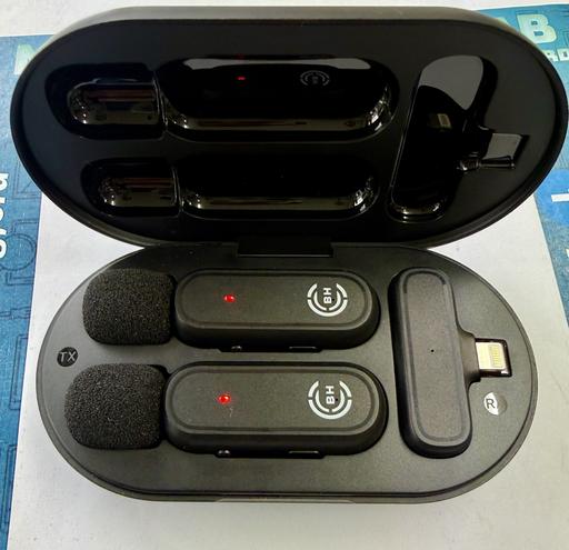  — Wireless Microphone with Lightning Connector