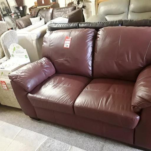  — Lovely oxblood leather two-seater sofa