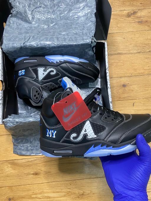  — Nike NY Awake Jordan 5 Trainers Black / Blue