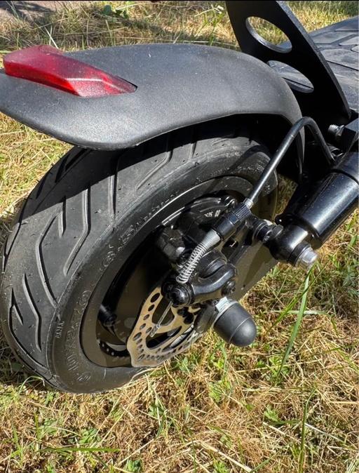  — NEW e-scooter - 11 miles used - Maxwheel T4