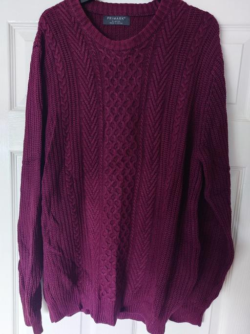  — Mens burgundy jumper size XL