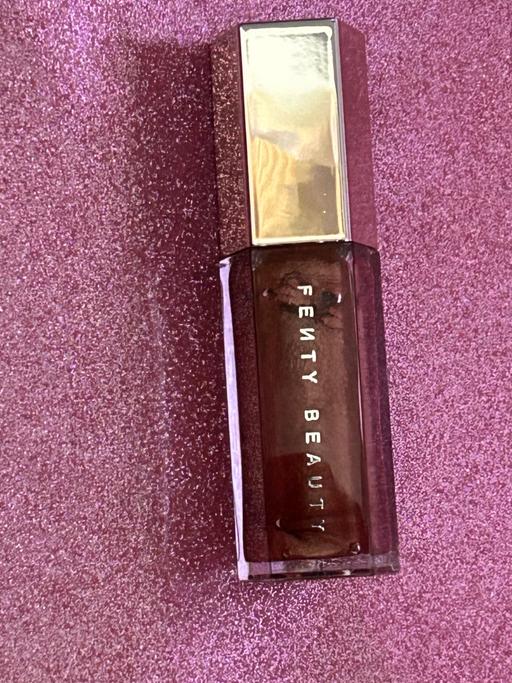  — Fenty Beauty Gloss Bomb - Fenty Glow 01