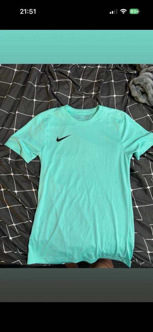  — Nike T-Shirt