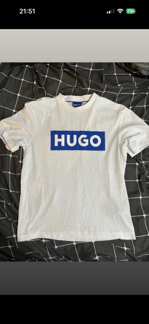  — Hugo Boss T-Shirt