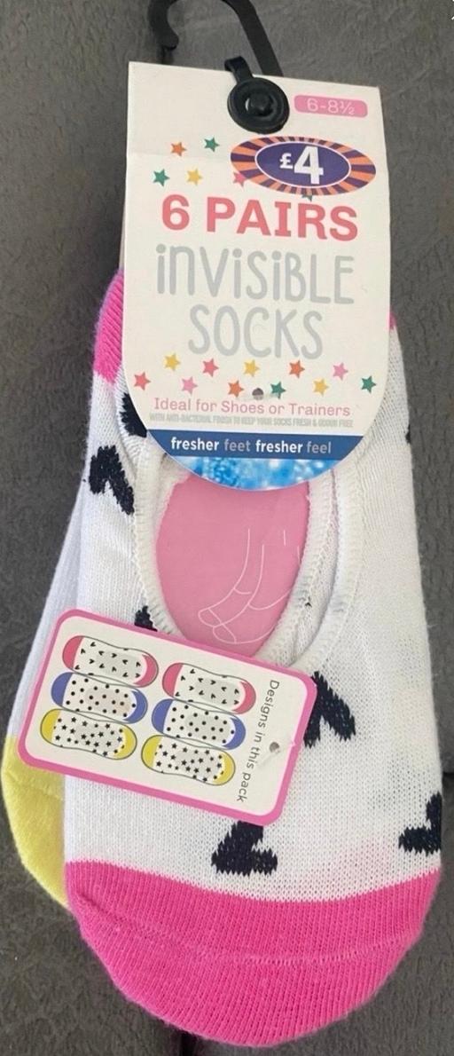  — Girls invisible socks size 6-8.5