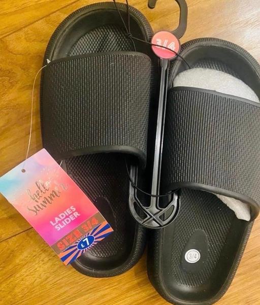  — Ladies Sliders size 3-4