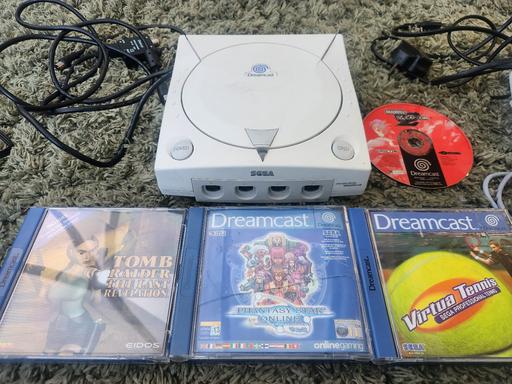  — Sega Dreamcast 4 games.