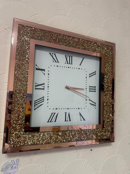  — Wall Clock Sparkle Rose Gold