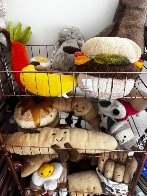  — 16 Jellycat toys