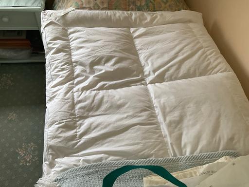  — Mattress Topper