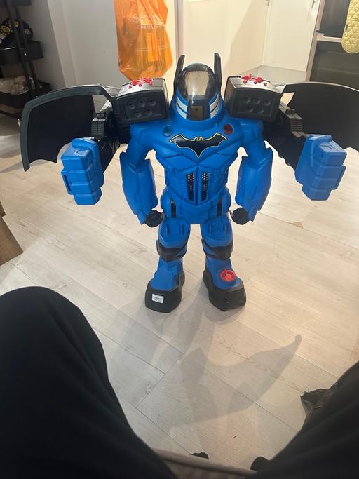  — Batman electronic robot