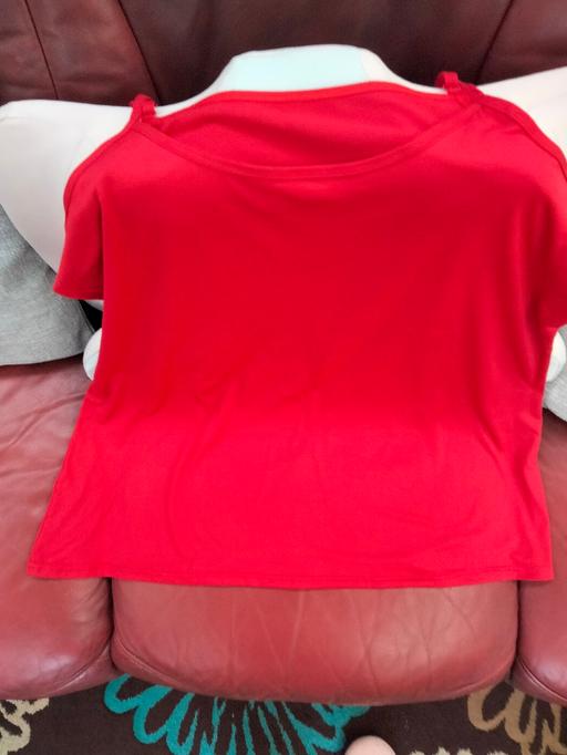  — New Tops x 6 different colours