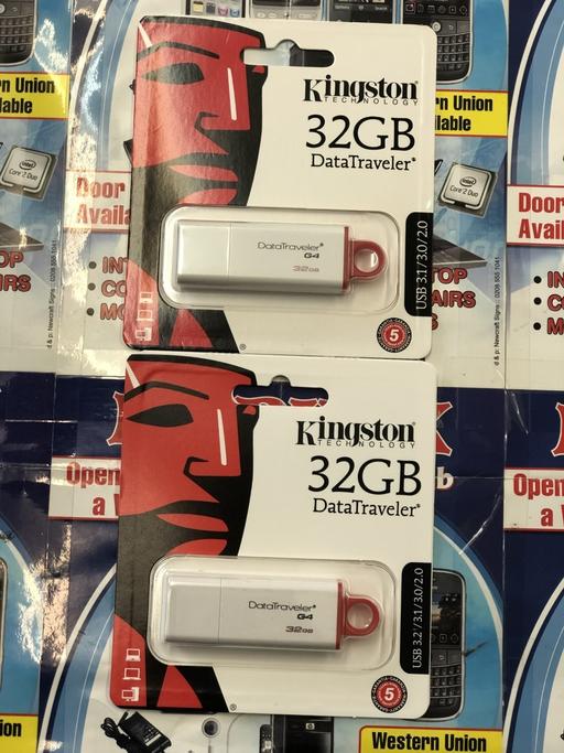  — 32GB USB Flash drive data traveler Kingston