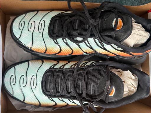 — Nike air max tuned 1