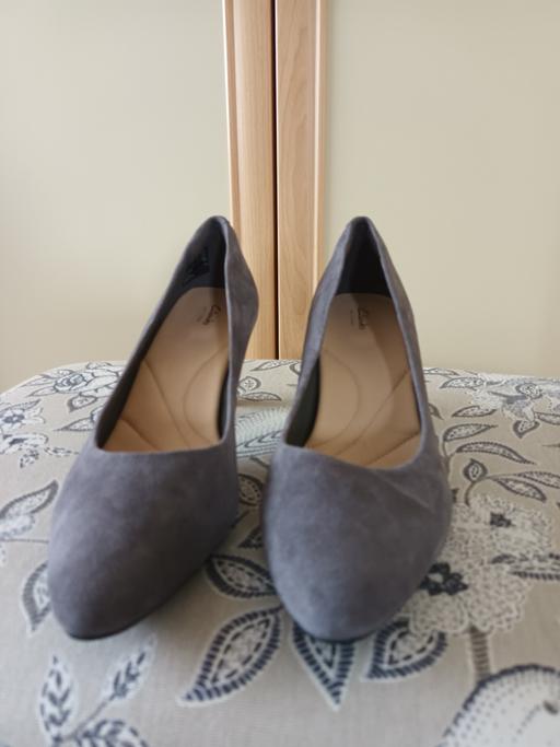  — ladies shoes