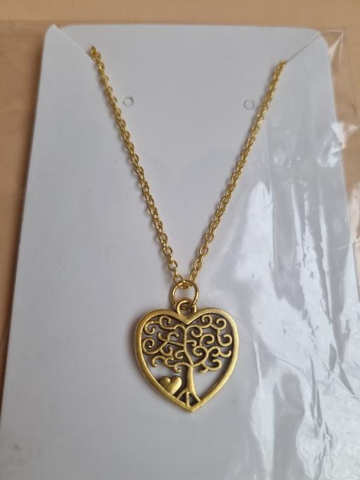  — Necklace chain
