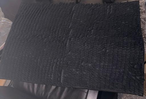  — Black Chenille Shag Bath Mat