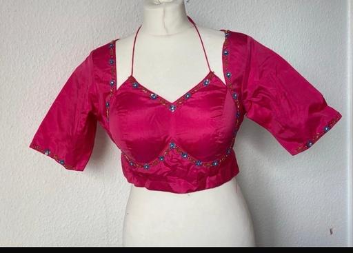  — Blouse