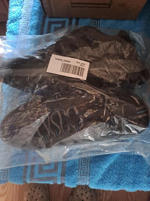  — Brand New Mens Trainers