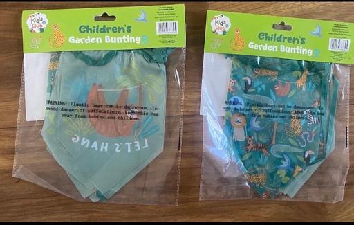  — Garden bunting