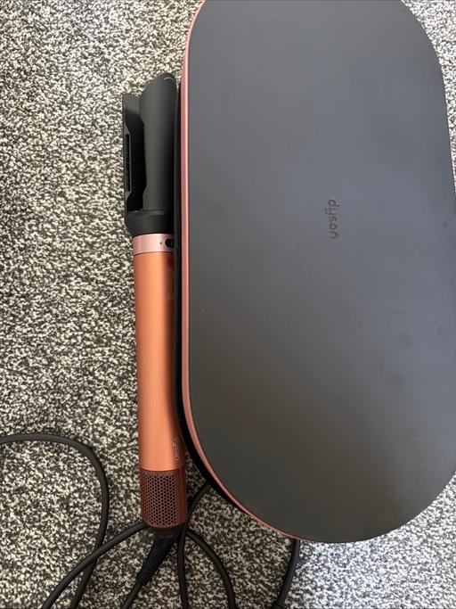  — Dyson Airwrap Co-anda 2x in Amber Silk