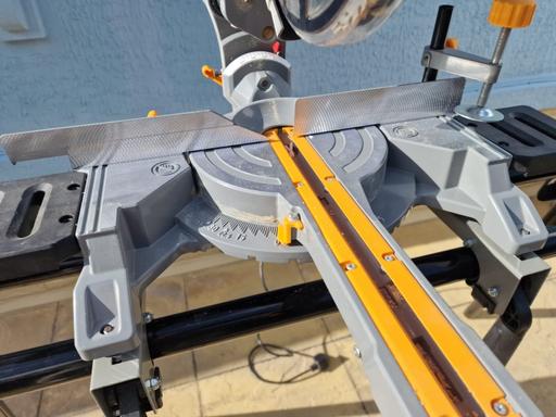  — sliding mitre saw