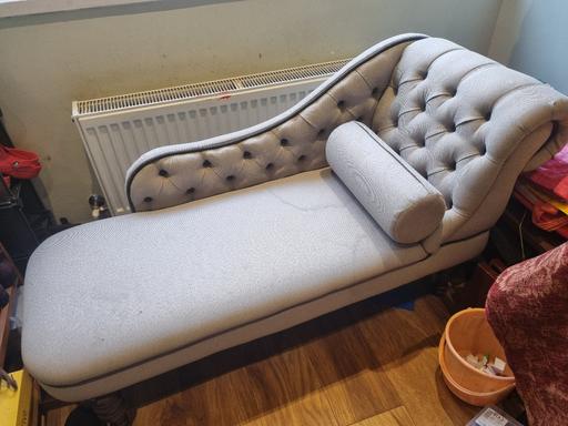  — Small Chaise  Longue