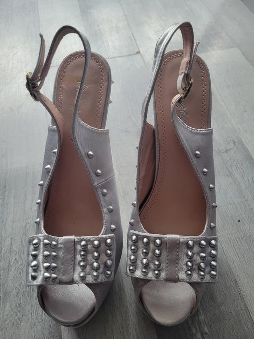  — ladies stiletto shoes