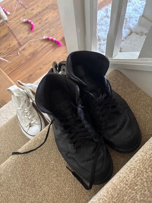  — jordan 1’s mid black