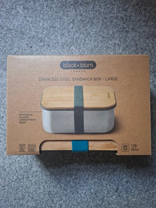  — Black and Blum 1.25l lunch box container