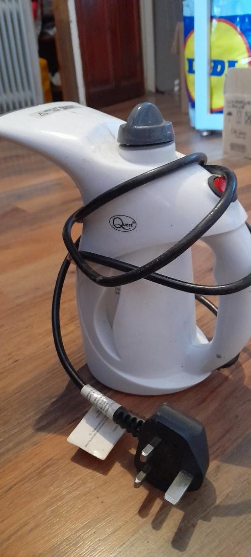  — clothing steamer
