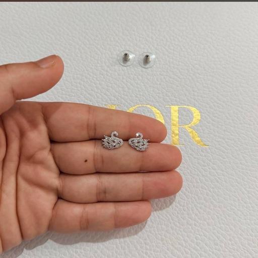  — Swan earrings