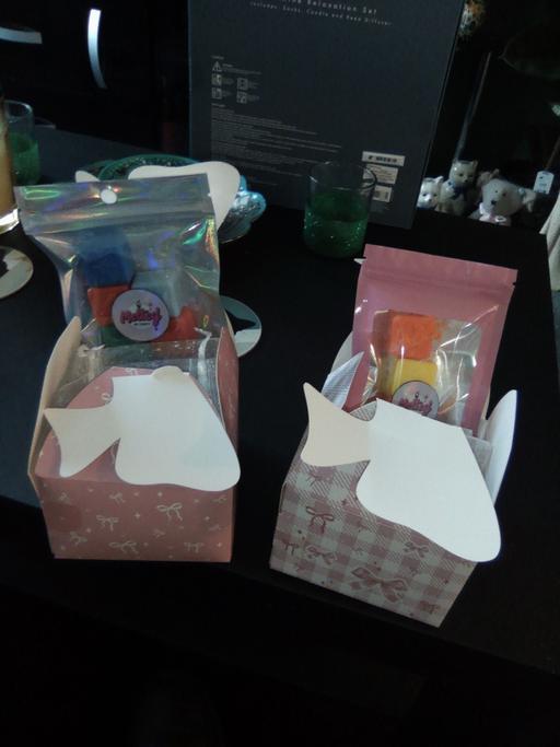  — wax melts