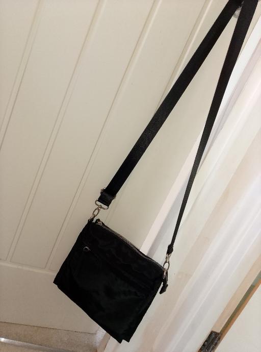  — Bag