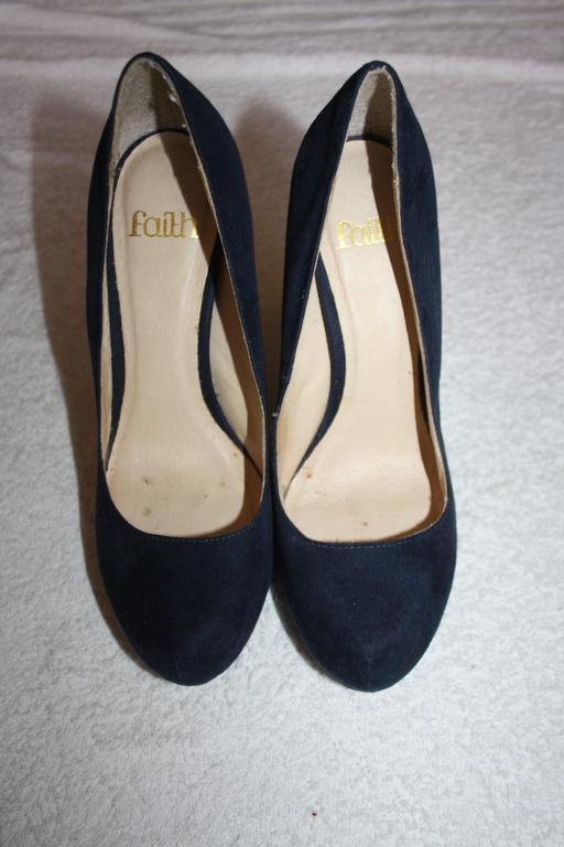 — navy stiletto heel court shoes size 5
