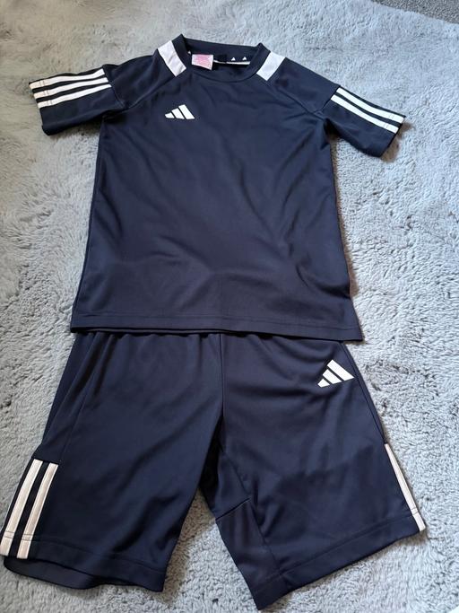  — Boys Adidas Set
