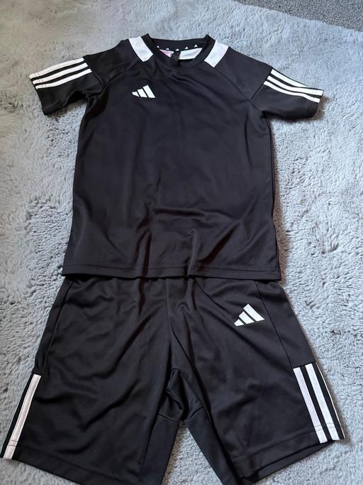  — Boys Adidas Set