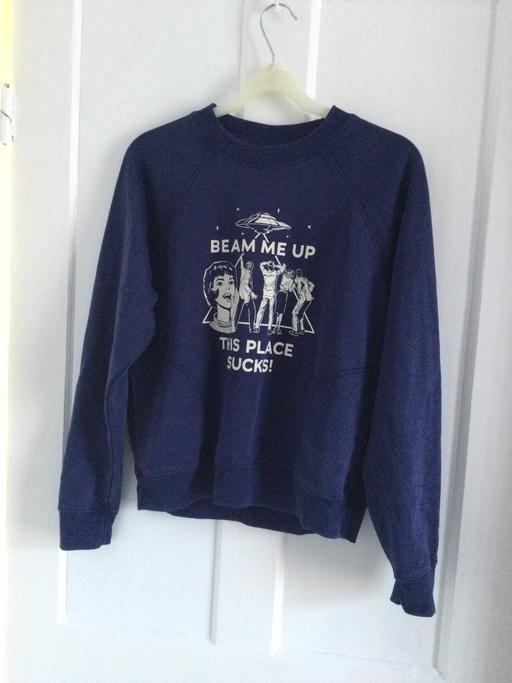  — Stranger things hoody size XS