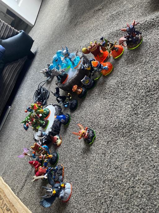  — Sky landers