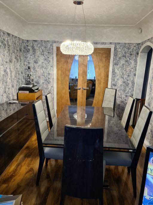  — ABSOLUTE BARGAINItalian Grey Gloss Dining Set