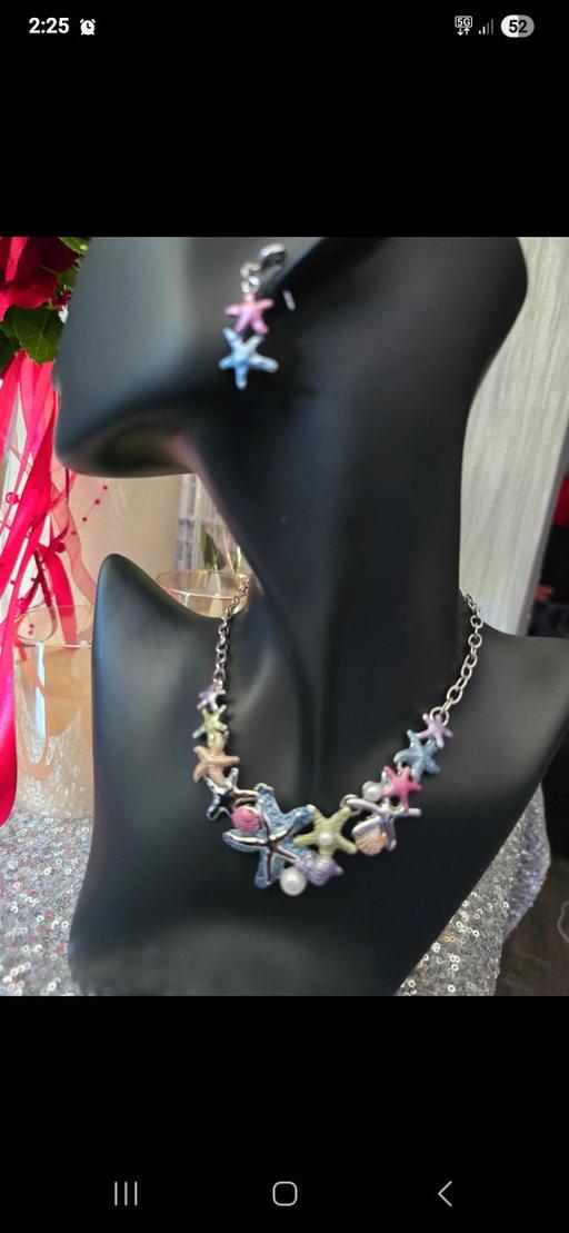  — Necklace and earings