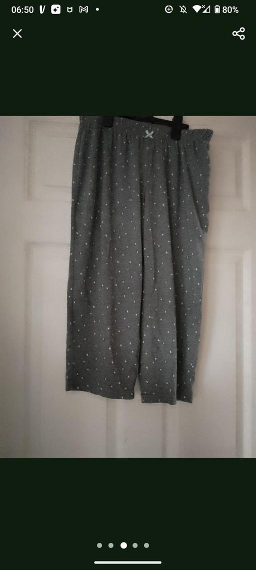  — cropped trousers size 8