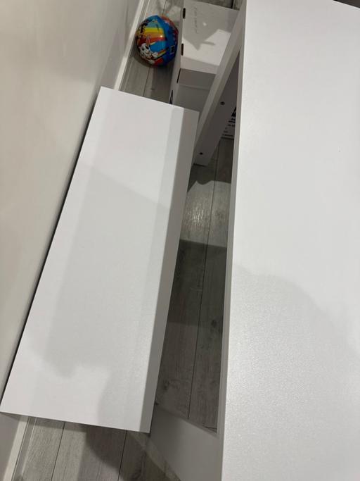  — Dining table for 4 people