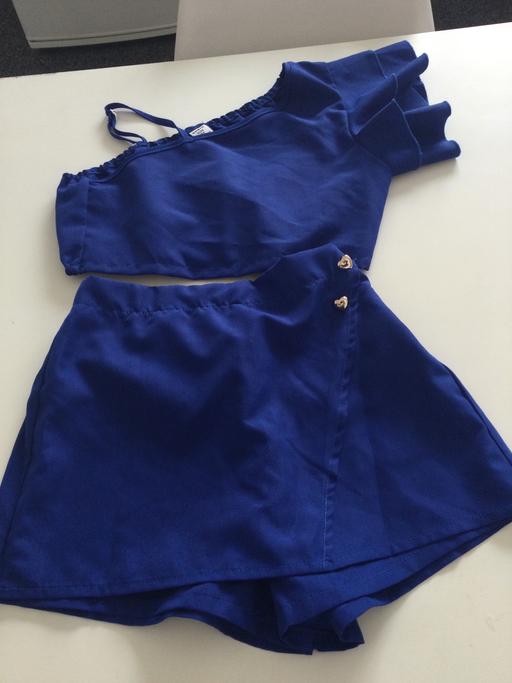  — Girls outfit age 9