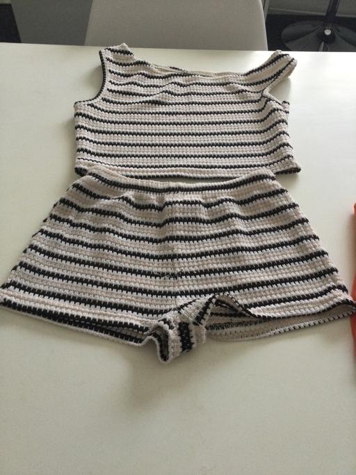  — Girls top & shorts age 10