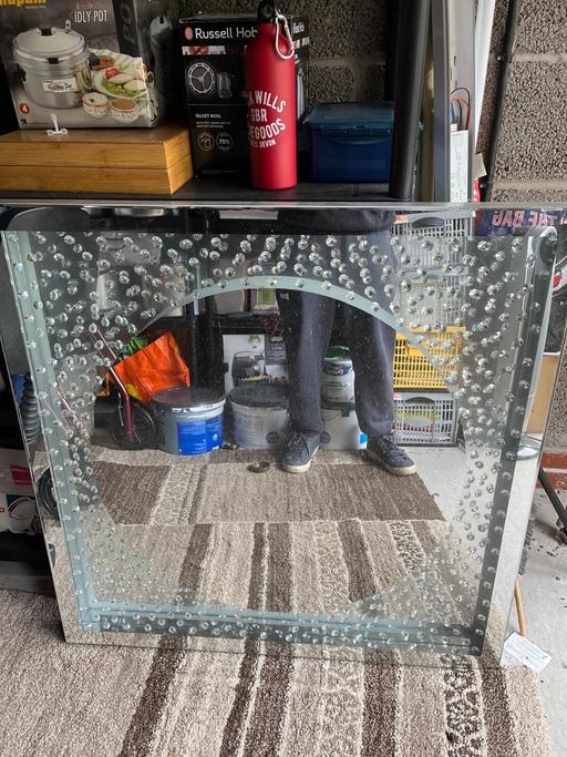  — Large mirror in excellent condition