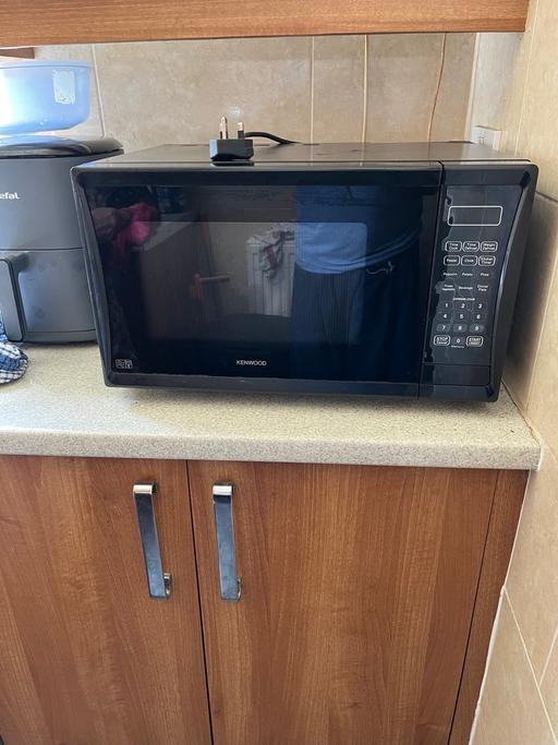  — Microwave Kenwood